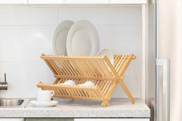 Minimalist-sophisticated-beauty-with-Kinvara-2